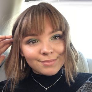 Meet your Posher, Rebecca